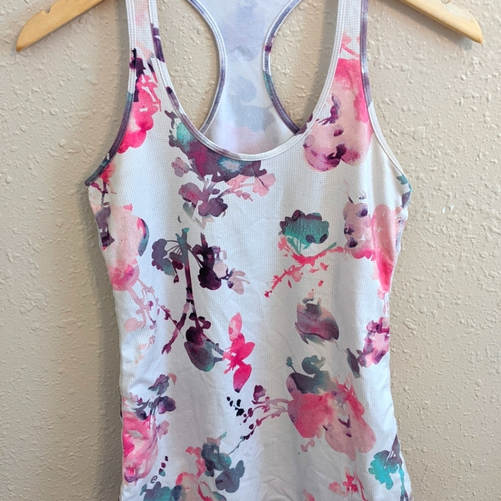 Lululemon Cool Racerback Pink White Flower Tank Top Size S Yoga Shirt.